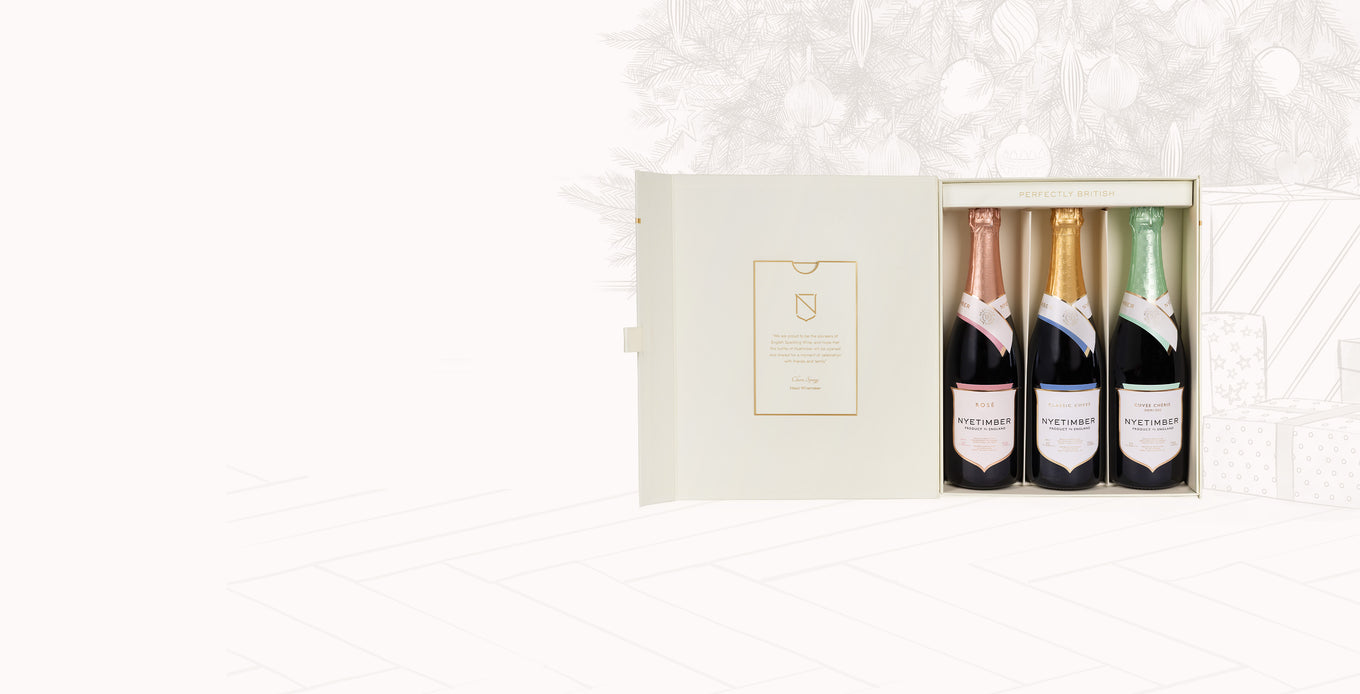 The Christmas Case & Glasses Set